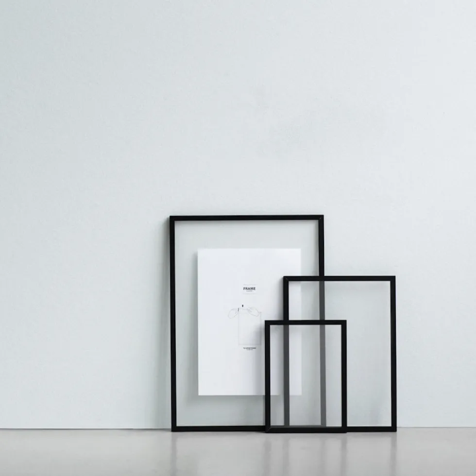 Cadre design à suspendre noir A2 Frame Aluminium - Moebe