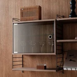 Caisson en bois mdf blanc et porte vitrée 58x42x30cm String System - String furniture