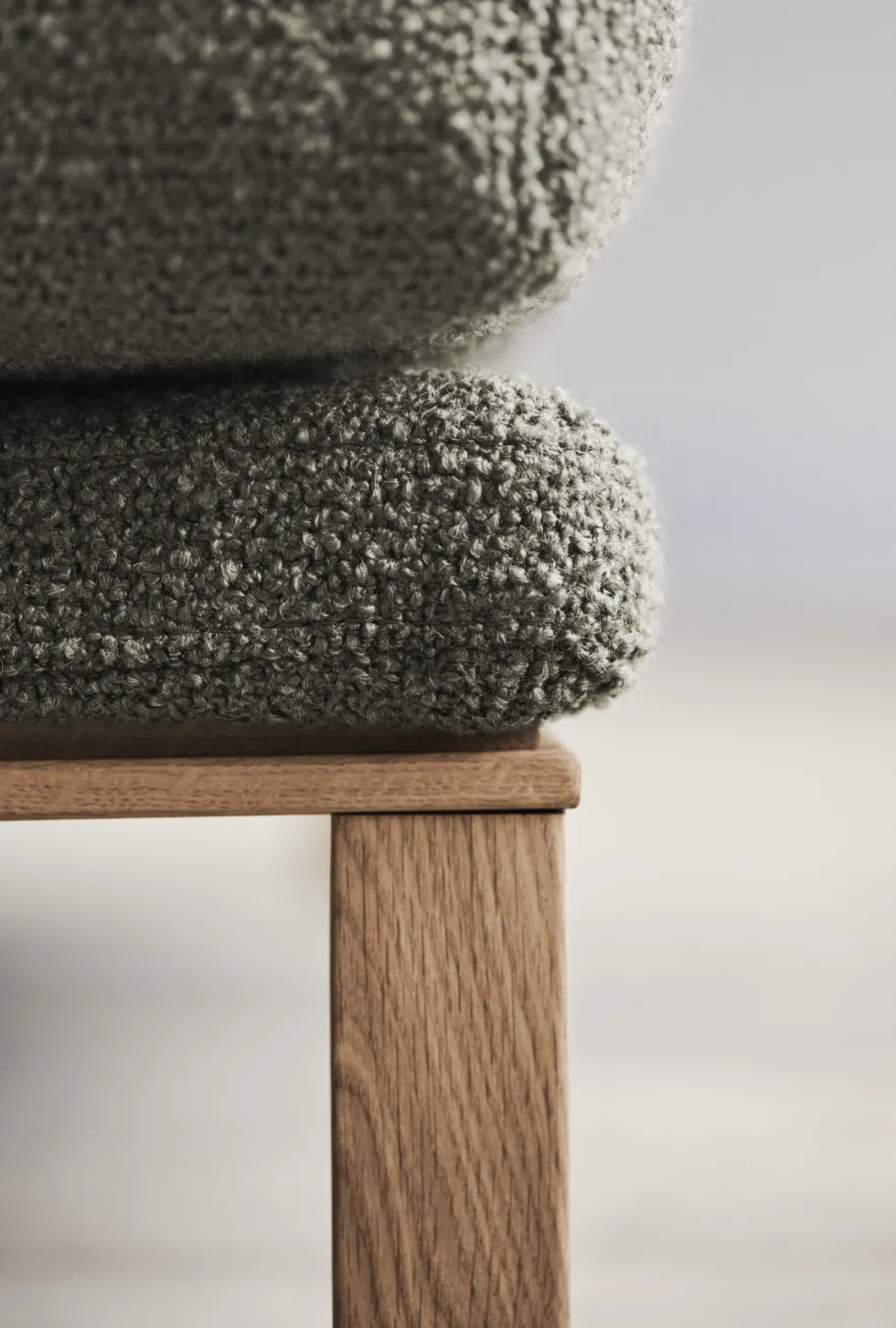 Canapé d'angle 3 unités avec méridienne tissu monza bouclé vert sea et noyer huilé Cosy - Bolia
