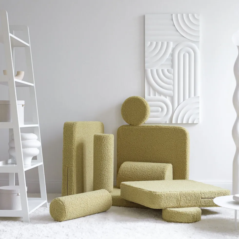 Canapé dépliable en sherpa bouclé matcha 136x78x40cm Settle - Wigiwama