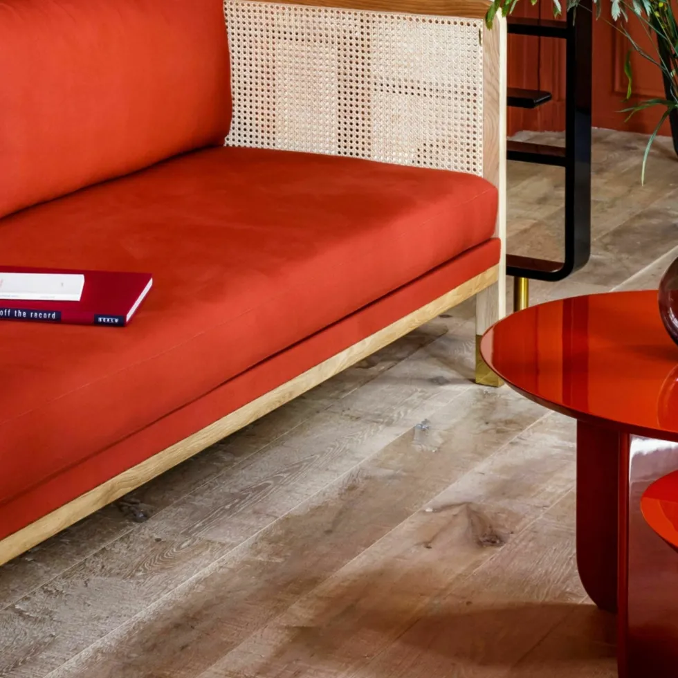 Canapé en bois noir et tissu beige Cannage 210 - RED Edition