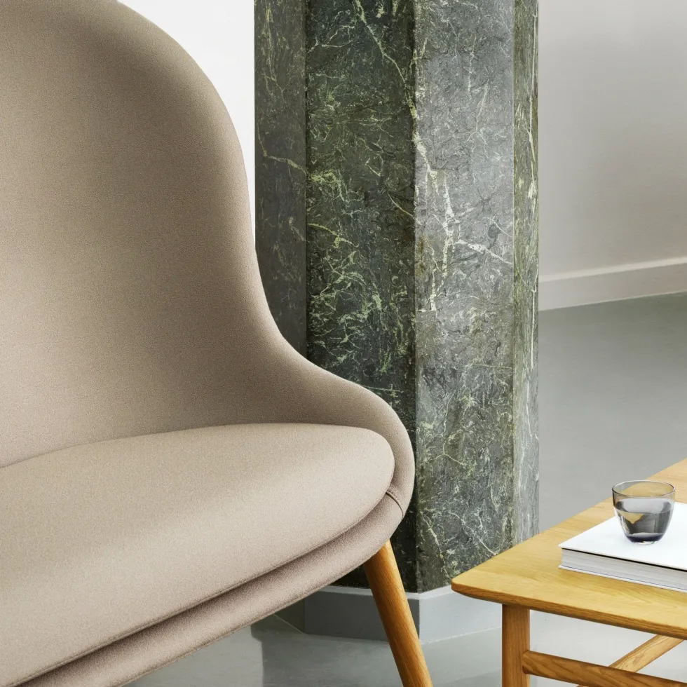 Canapé en chêne et tissu beige 168 cm Hyg - Normann Copenhagen