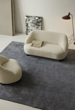 Canapé en tissu Gentle 133 et chêne laqué noir Margas LC3 - &tradition