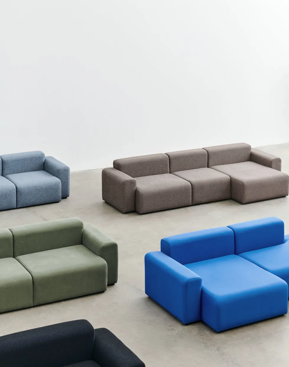 Canapé kaki 2,5 places combinaison 1 linara 100 armrest low Mags 1964 - Hay