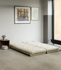 Canapé-lit avec 2 tatami et matelas bordeaux 80x200cm Chico - Karup Design