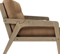 Canapé-lit en bois de pin laqué marron foncé et tissu marron moka 204 x 130 cm Grab - Karup Design