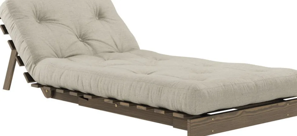 Canapé-lit en pin carob brown et lin 90 x 200 cm Roots - Karup Design