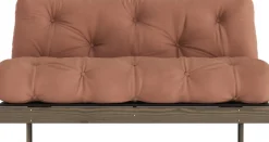 Canapé-lit en pin carob brown et tissu argile 160 x 200 cm Roots - Karup Design