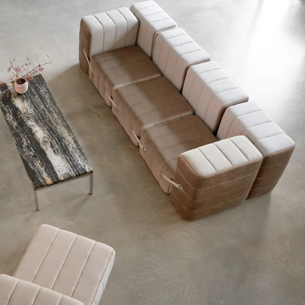 Canapé modulable 3 places en velours barcelone bleu clair 204x102x68cm Curt - Ambivalenz