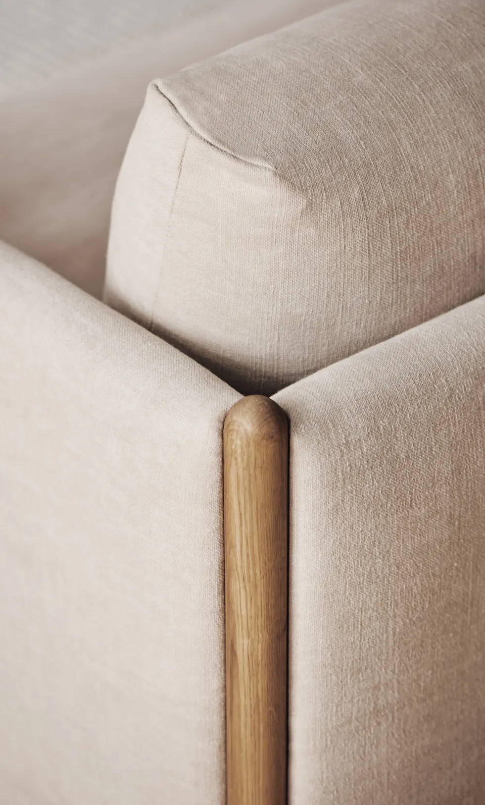 Canapé 3 places en chêne huilé et tissu en lin beige pure Hayden - Bolia
