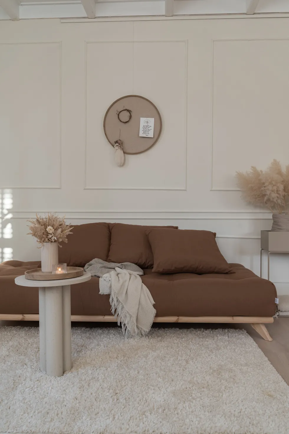 Canapé 2 places en pin et matelas mocca 200x90cm Senza - Karup Design