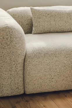 Canapé 3 places en polyester desert beige bouclé Yaro - noo.ma