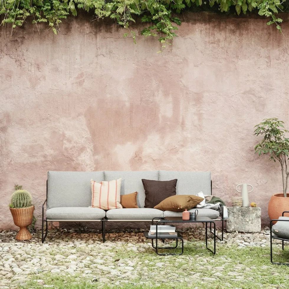 Canapé 3 places extérieur sable et métal noir Desert - Ferm Living