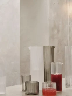 Carafe en verre givré 6,4x16cm Ripple - Ferm Living
