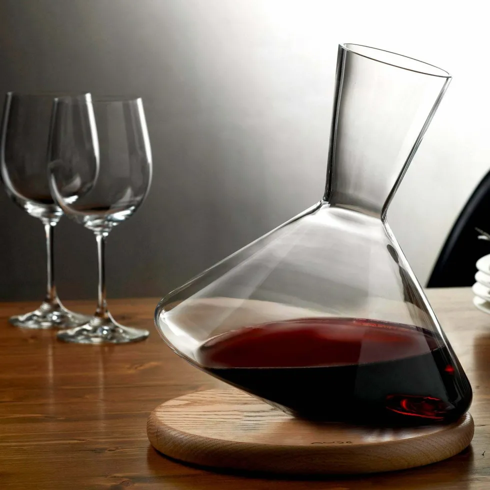 Carafe à vin Balance avec socle en bois - Nude Glass