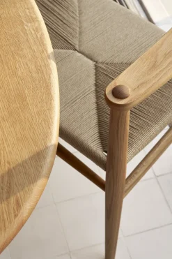 Chaise avec accoudoir en chêne blanc huilé et assise tissée naturelle 81cm CH37 - Carl Hansen & Søn