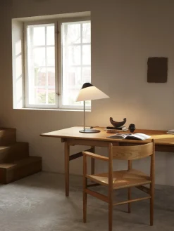 Chaise avec accoudoir en chêne blanc huilé et assise tissée naturelle 81cm CH37 - Carl Hansen & Søn