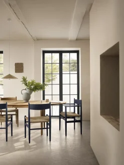 Chaise avec accoudoir en chêne blanc huilé et assise tissée naturelle 81cm CH37 - Carl Hansen & Søn