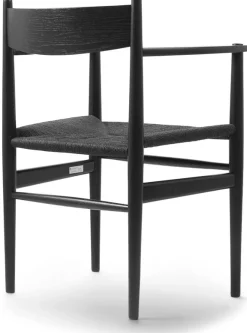 Chaise avec accoudoir en chêne teinté noir et assise tissée noire 81cm CH37 - Carl Hansen & Søn