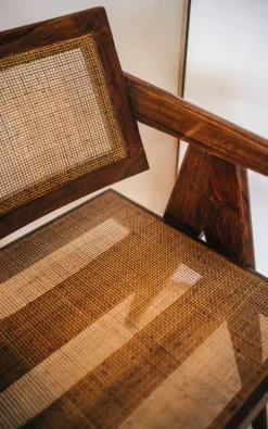 Chaise avec accoudoirs en bois de manguier et rotin Rosalia - Pomax