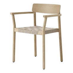 Chaise avec accoudoirs en chêne massif laqué avec assise en lin 61x78 cm Betty TK9 - &tradition