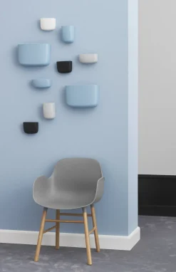 Chaise avec accoudoirs en chêne naturel et pp gris Form - Normann Copenhagen