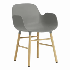 Chaise avec accoudoirs en chêne naturel et pp gris Form - Normann Copenhagen