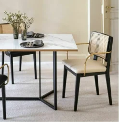 Chaise avec accoudoirs en chêne teinté noir et velours gris chic Cannage - RED Edition