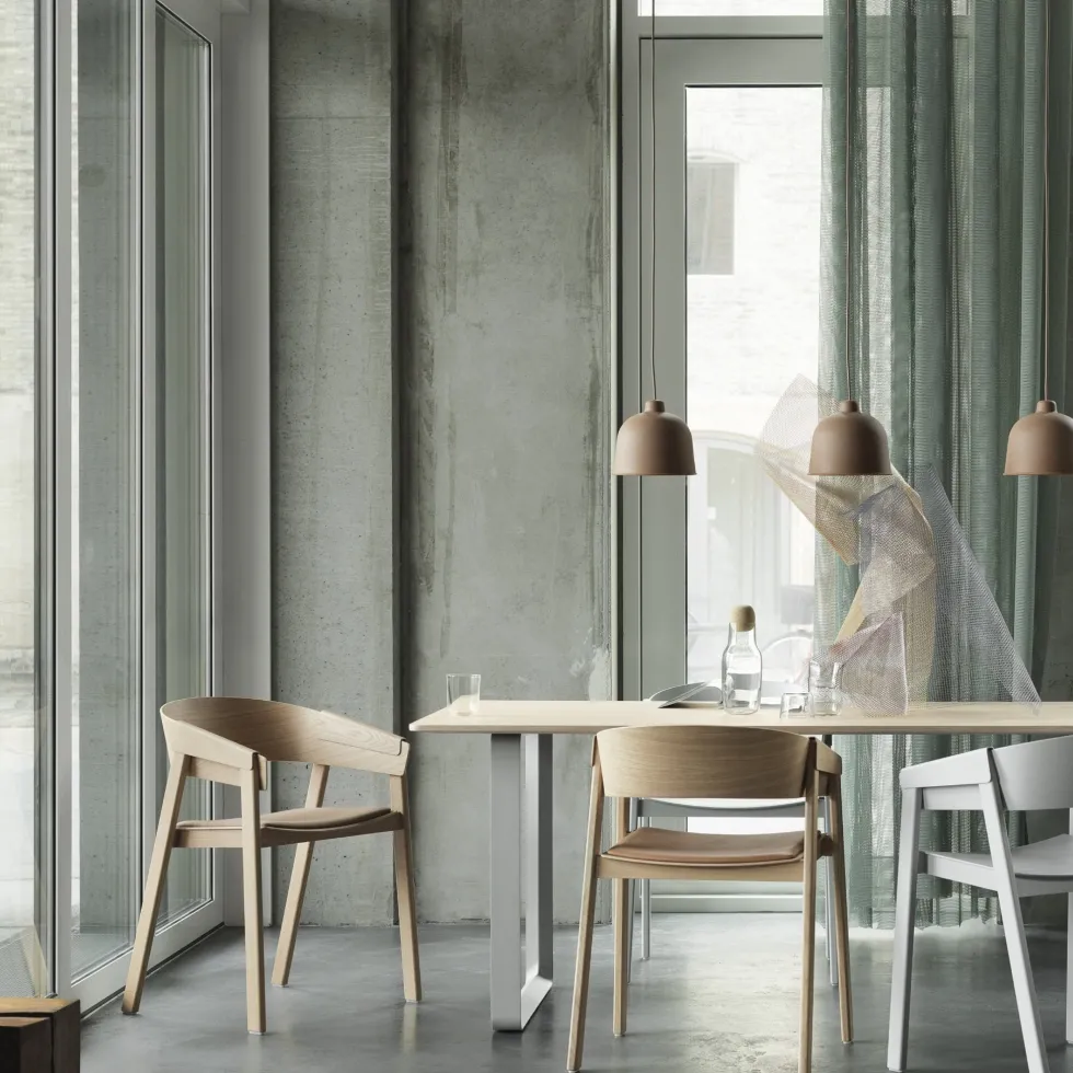 Chaise avec accoudoirs en chêne vert Cover - Muuto