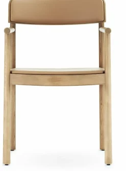 Chaise avec accoudoirs en frêne laqué et cuir camel Timb Tan/ Ultra Leather Camel - Normann Copenhagen
