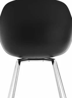 Chaise avec accoudoirs en plastique recyclé noir et pieds en acier chromé AAC 226 2.0 - HAY