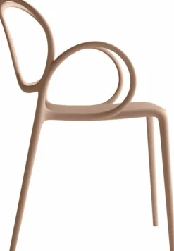 Chaise avec accoudoirs en polypropylène rose Sissi - Driade