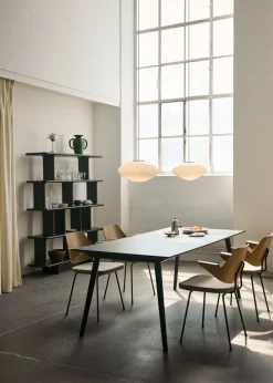 Chaise avec accoudoirs tissu hallingdal 103 et placage de noyer et hêtre 78cm RFH RD7 - &tradition
