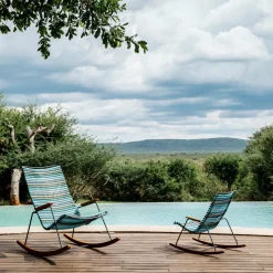 Chaise berçante en métal et plastique bleu pigeon CLICK - Houe