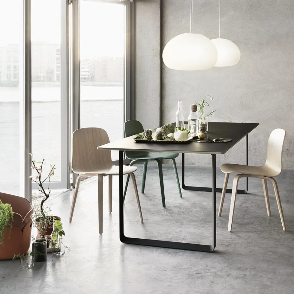 Chaise blanche et chêne naturel Visu - Muuto