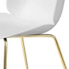 Chaise blanche piétement laiton Beetle - Gubi