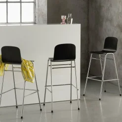 Chaise de bar 75 cm en tissu noir et cadre argenté Touchwood - Hem