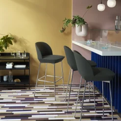 Chaise de bar 65 cm gris beige et pieds chrome Oslo - Muuto