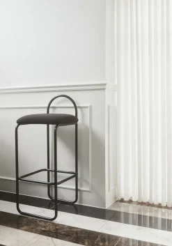 Chaise de bar en bouclé gris anthracite 37 x 39 x 92 cm Angui - AYTM