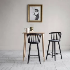 Chaise de bar en frêne noir 63 cm San Marco - Hans K