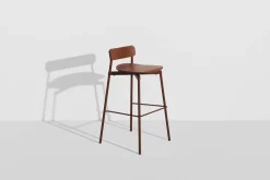 Chaise de bar en hêtre et aluminium brun-rouge 91 cm Fromme - Petite Friture