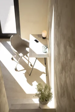 Chaise de bureau avec accoudoirs en aluminium et polypropylène taupe 84,4cm Albert Kuip - Zuiver