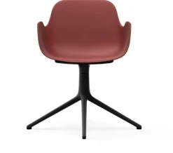 Chaise de bureau avec accoudoirs en polypropylene rouge et base noire Swivel 4L rouge - Normann Copenhagen