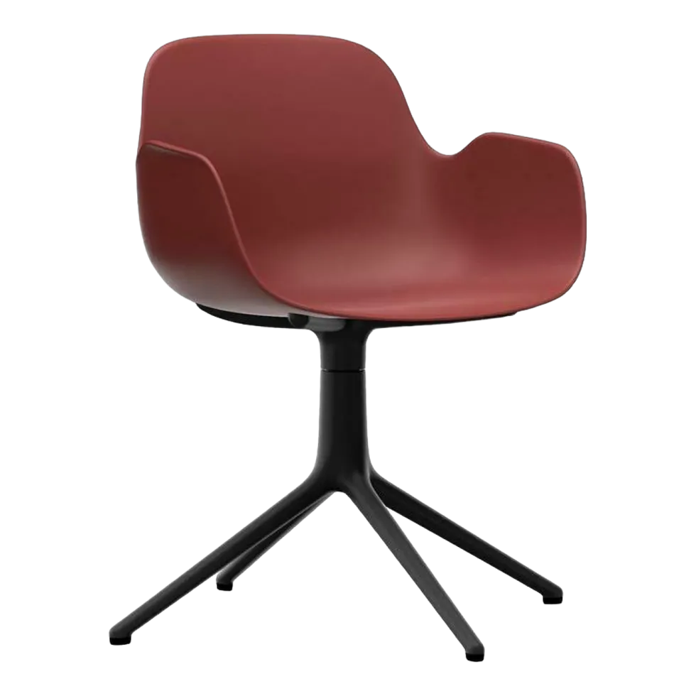 Chaise de bureau avec accoudoirs en polypropylene rouge et base noire Swivel 4L rouge - Normann Copenhagen