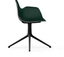 Chaise de bureau avec accoudoirs en polypropylene verte et base noire Swivel 4L vert - Normann Copenhagen