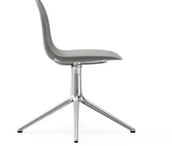 Chaise de bureau en polypropylène grise Swivel 4L Grey - Normann Copenhagen