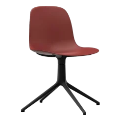 Chaise de bureau en polypropylène rouge et base noire Swivel 4L rouge - Normann Copenhagen