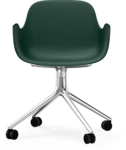Chaise de bureau à roulettes avec accoudoirs en polypropylene verte Swivel 4W vert - Normann Copenhagen