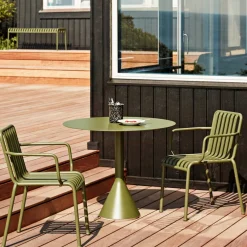 Chaise de jardin avec accoudoir en métal olive Palissade - HAY
