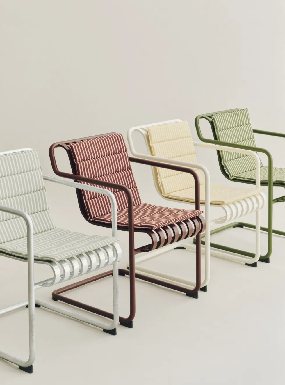 Chaise de jardin avec accoudoirs en acier galvanisé 54x65x80cm Palissade - HAY
